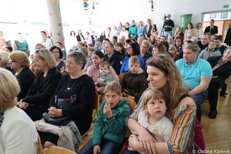 Osnovna šola 27. julij Kamnik že 40 let raste s prepričanjem, da če spoštujemo sebe, bomo znali spoštovati tudi druge (3)